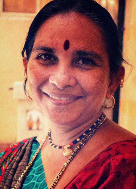 the woman in Mumbai - avril 2013 - cali rezo
